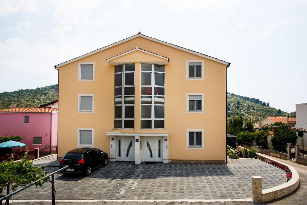 Rogoznica Apartments Kristina エクステリア 写真