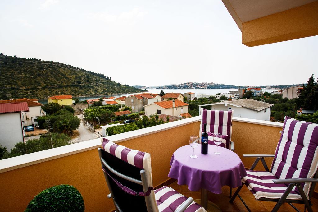 Rogoznica Apartments Kristina エクステリア 写真